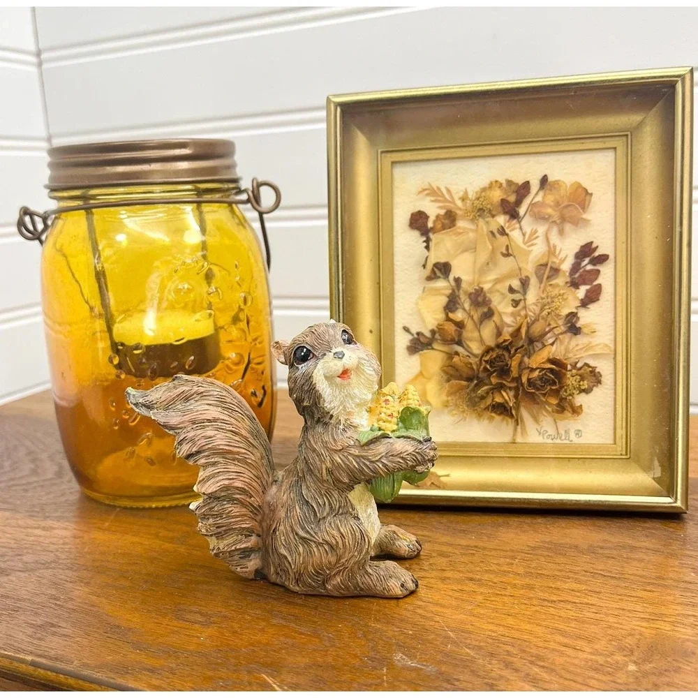 N/A vintage squirrel